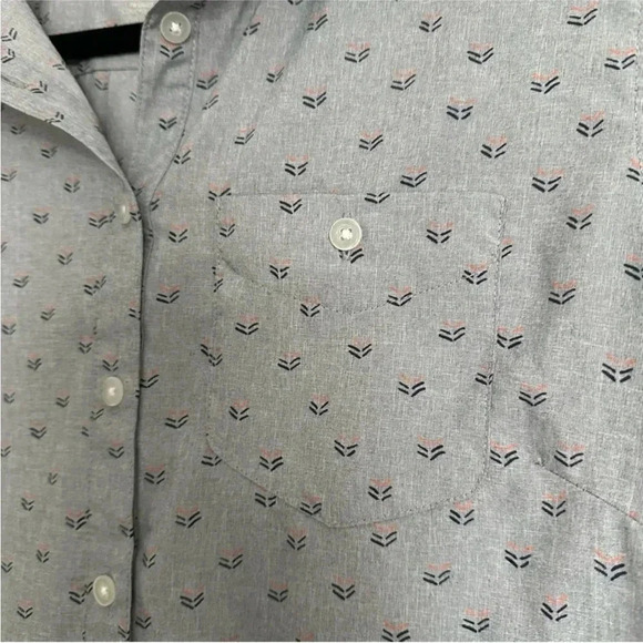 Size M MEC Women’s Shirt Sleeve Breathable Button Up Shirt - Picture 2 of 4